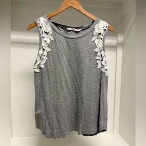 Ellison Gray Lace Top - Medium